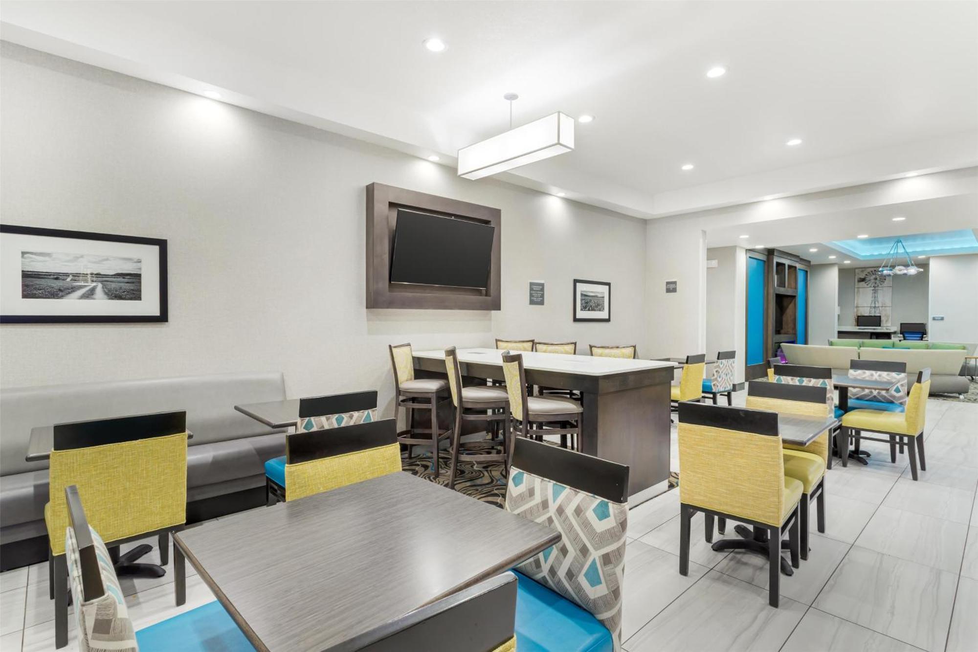 Best Western Plus Waller Hotel Buitenkant foto