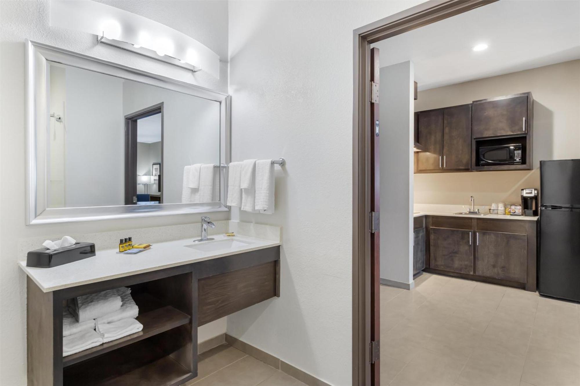 Best Western Plus Waller Hotel Buitenkant foto